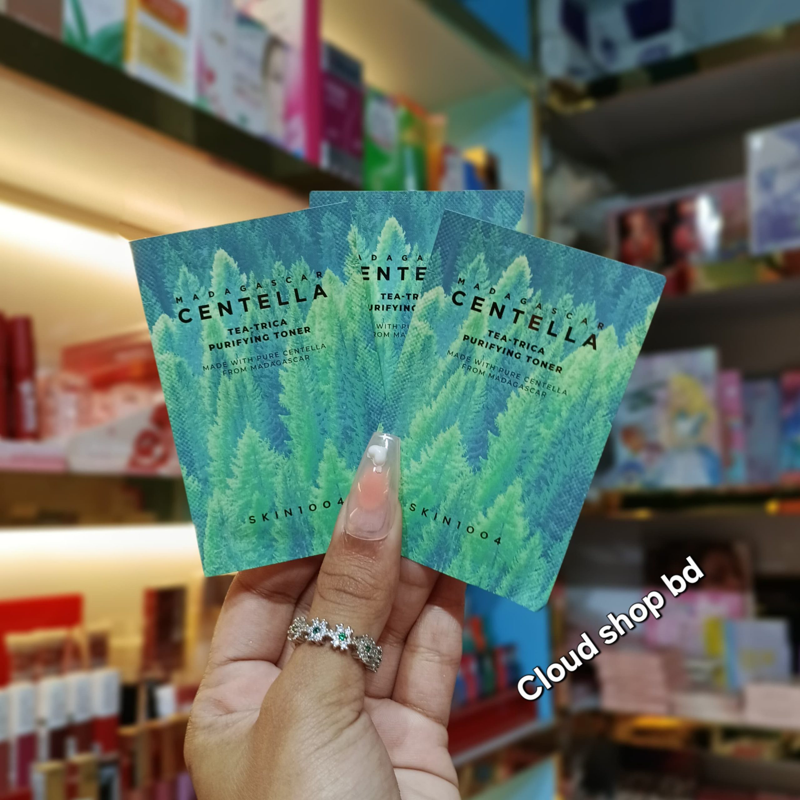 SKIN1004 Madagascar Centella Tea-Trica Purifying toner Sachets