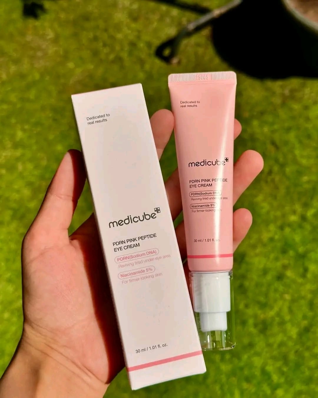 Medicube PDRN Pink Peptide Eye Cream 30ml –
