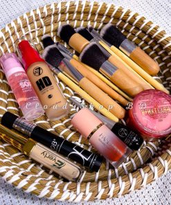Premium makeup combo 8pcs set